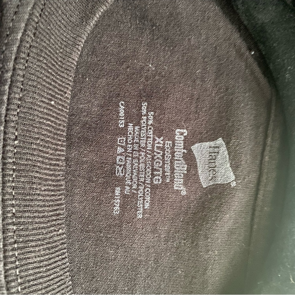 Hanes Black Short Sleeve Tee - Picture 3 of 3